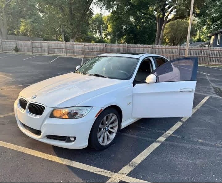 2013 BMW 328i Sedan for Sale – Clean Title, Automatic, 119K Miles