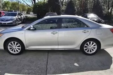 2012 Toyota Camry Hybrid | Automatic | FWD | 155K Miles